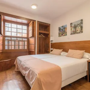 Time Calle Real Bed and breakfast